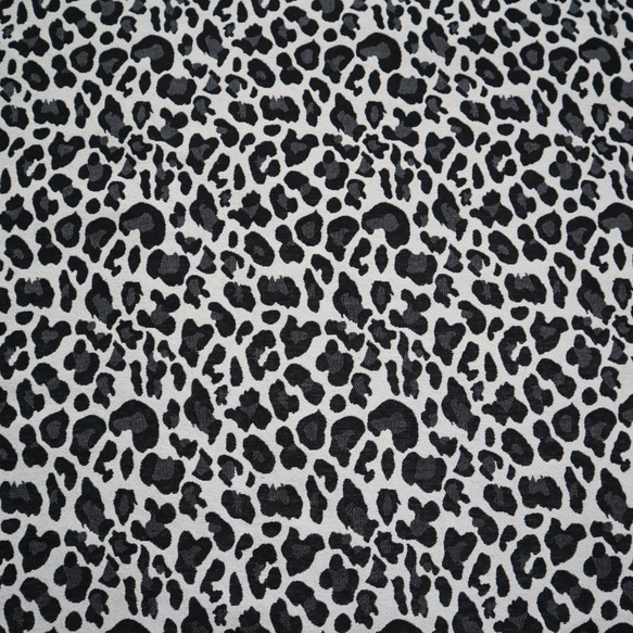 レオパード 豹柄  ゴブラン織り生地 ジャガード織り 2枚目の画像