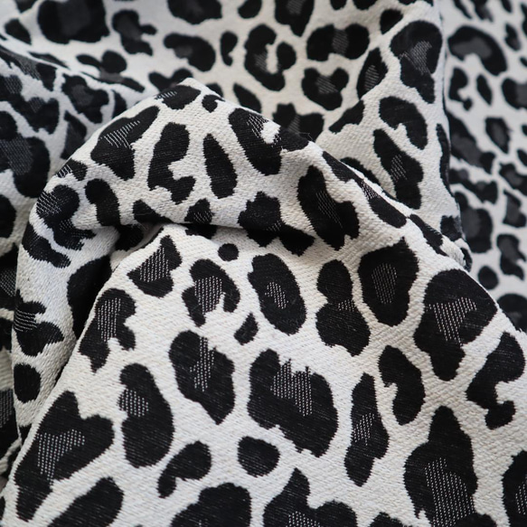 レオパード 豹柄  ゴブラン織り生地 ジャガード織り 8枚目の画像