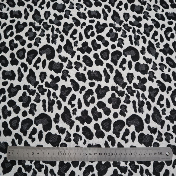 レオパード 豹柄  ゴブラン織り生地 ジャガード織り 4枚目の画像