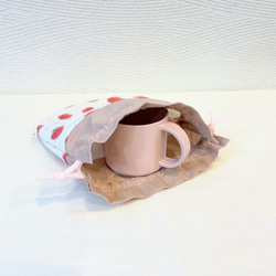 ころんとかわいいコップ袋　いちご柄　入園入学 5枚目の画像