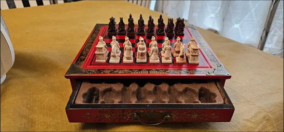 兵馬俑 アンティーク チェス 置物 ディスプレイ ヴィンテージ レトロ調 木製テーブル ボード cht-1628 3枚目の画像