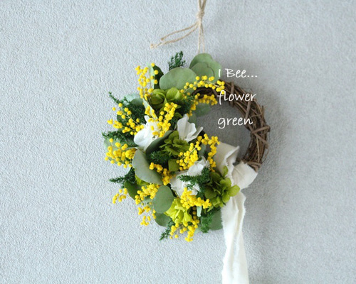 春ミモザのドライフラワーリース ドライフラワー I Beeflower&green