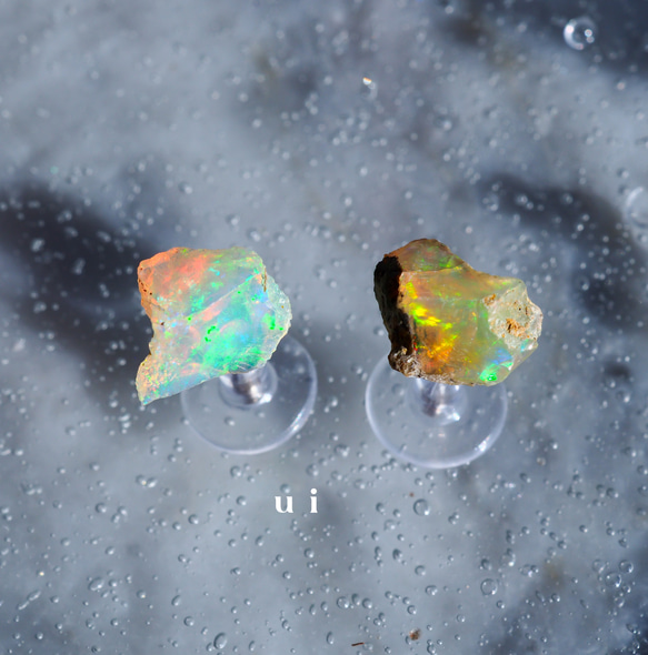 【エチオピアオパール原石ピアス(14kgf)】p.14gf.005 1枚目の画像