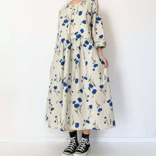 ポピーの花柄 ゆったり長袖ワンピース＊ポケット付き＊国産コットン100