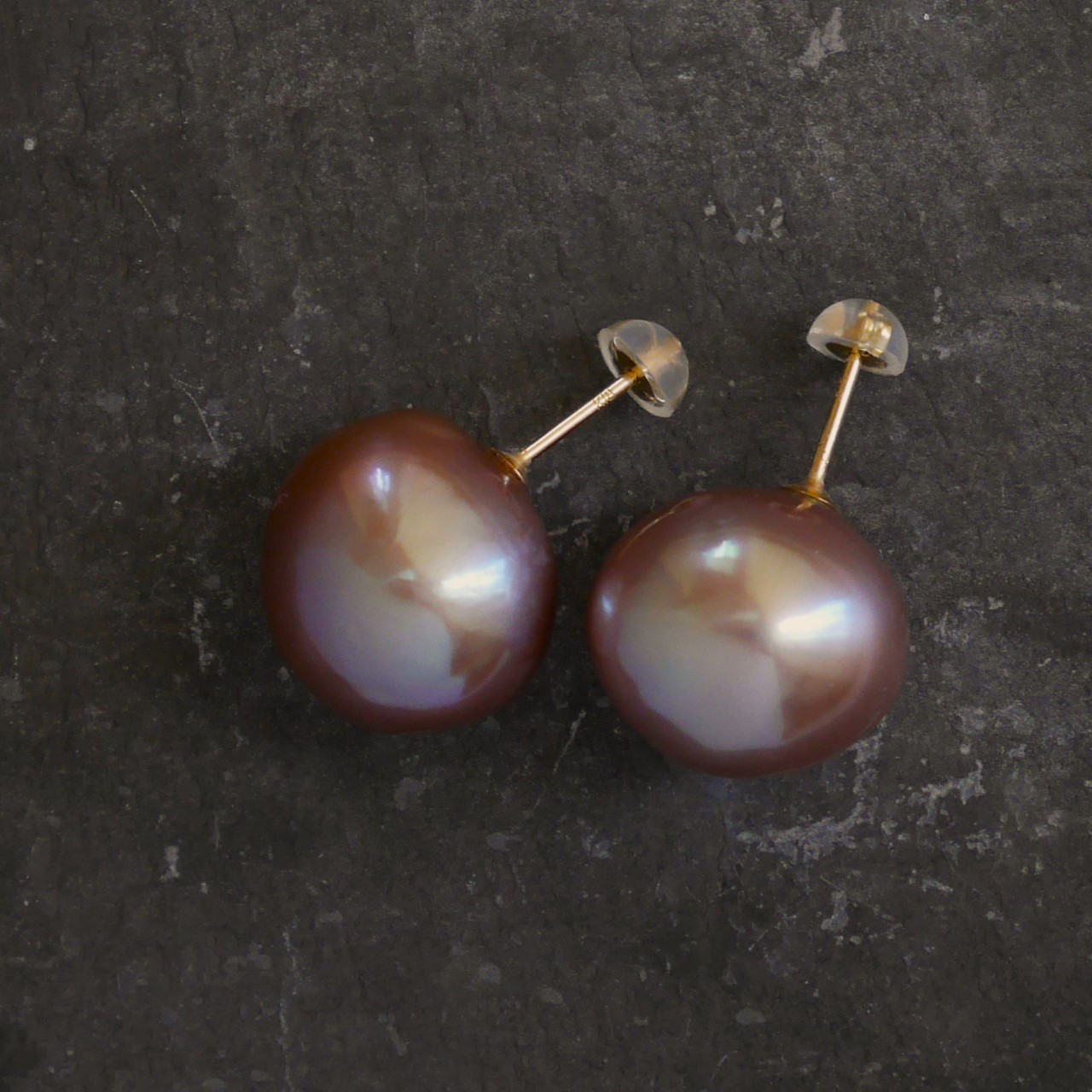 【1点もの】18金ピアス　Mauvette  /  稀少なモーブピンクの大粒パールピアス(有核淡水) 13~16㎜