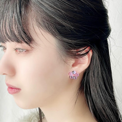 glass florets earrings -pansy- 5枚目の画像