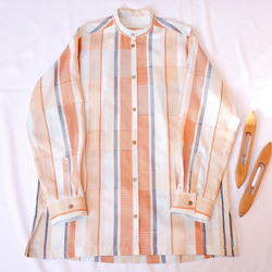 手織りのスタンドカラーのシルクシャツ　オレンジストライプ 7枚目の画像