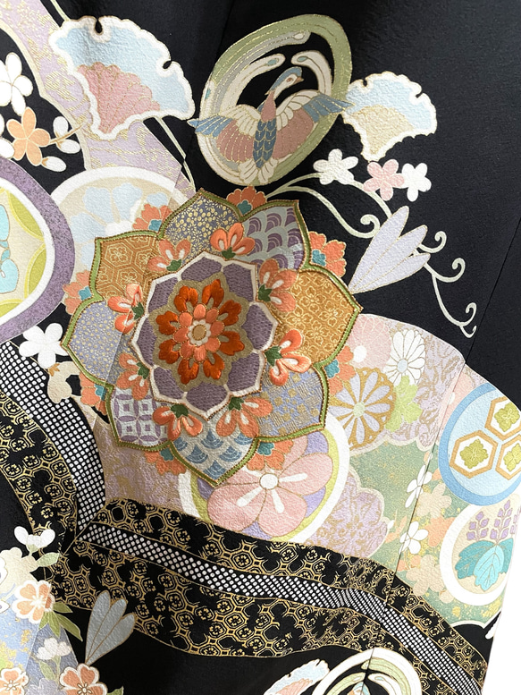 送料無料 着物リメイク 留袖 金駒 刺繍 孔雀 花々 正絹 ロングドレス LL ハンドメイド 4枚目の画像