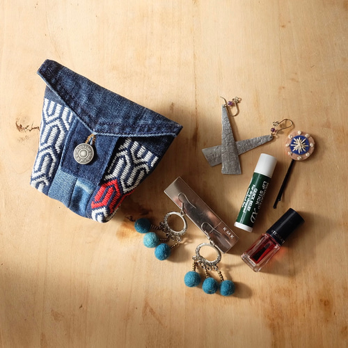 こぎん刺しミニポーチ亀【刺繍☺︎刺し子】デニムリメイク⌘受注製作