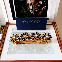 Key of Life▶︎ガラス花 ブラック 小さめ バレッタ 髪飾り 髪留め 黒 花 フラワー コテージコア 人気 8枚目の画像