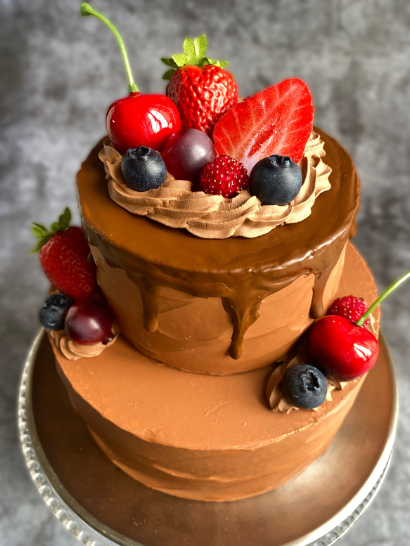 実物大　デコレーションケーキ　リアルサイズの苺チョコレート　デコレーションケーキ食品サンプル　オブジェ　 2枚目の画像