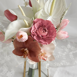 チューリップとカラーの造花ブーケ　胡蝶蘭　ウェディングブーケ　アーティフィシャルブーケ　コチョウラン 2枚目の画像