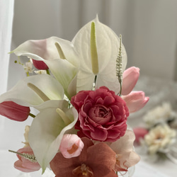 チューリップとカラーの造花ブーケ　胡蝶蘭　ウェディングブーケ　アーティフィシャルブーケ　コチョウラン 8枚目の画像