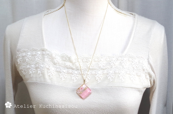 【Creema Limited】樹脂藝術雙色花朵耳環/耳環及吊墜&lt;桃粉色&gt; 第15張的照片