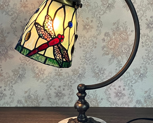 ドラゴンフライ ステンドグラスランプ 蜻蛉 トンボ 卓上ランプ アンティーク ドラゴンフライ ステンドグラスランプ 蜻蛉 トンボ 卓上ランプ