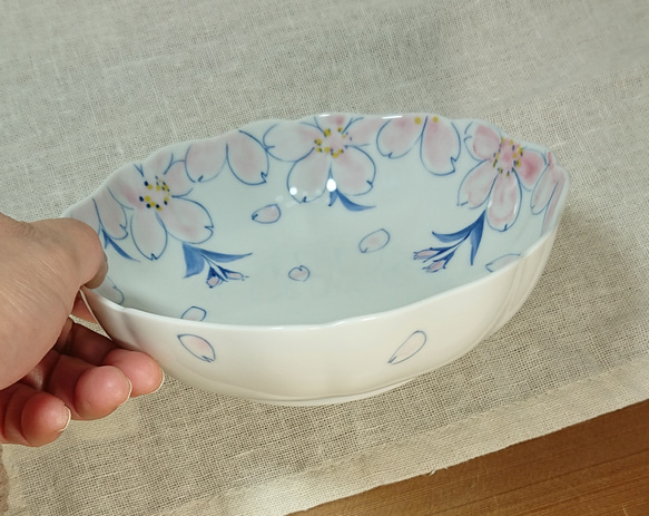 ◆新作◆中深皿(桜柄)　取り皿　手描き　九谷焼　 4枚目の画像