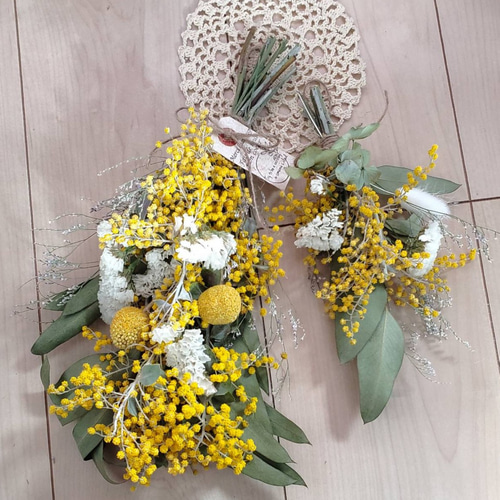 ミモザとユーカリナチュラルドライフラワースワッグ