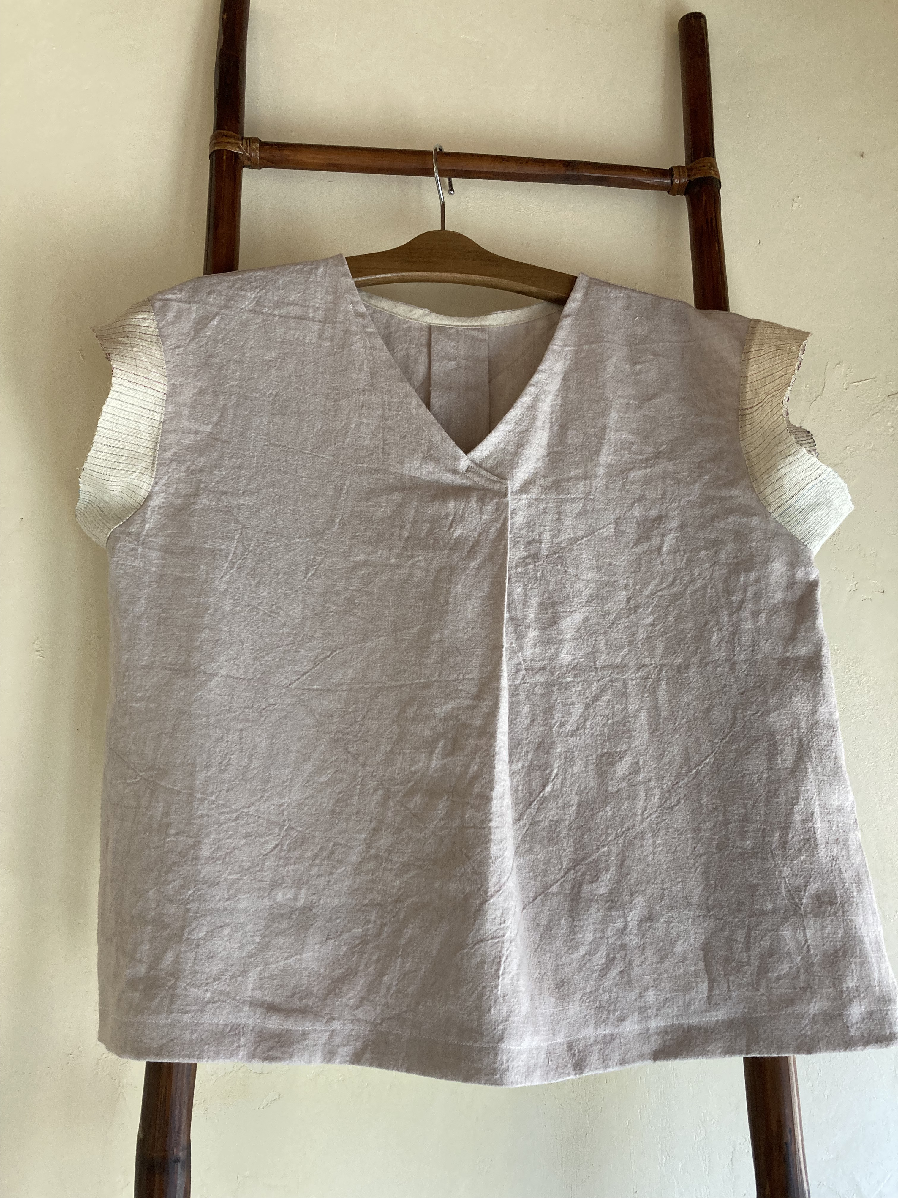 麻タックブラウス 11,360円