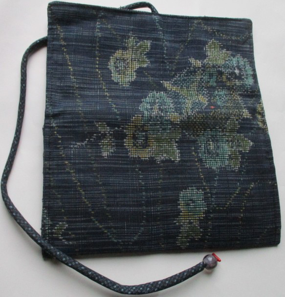 ７６３７　色大島紬の着物で作った和風財布・ポーチ＃送料無料 9枚目の画像