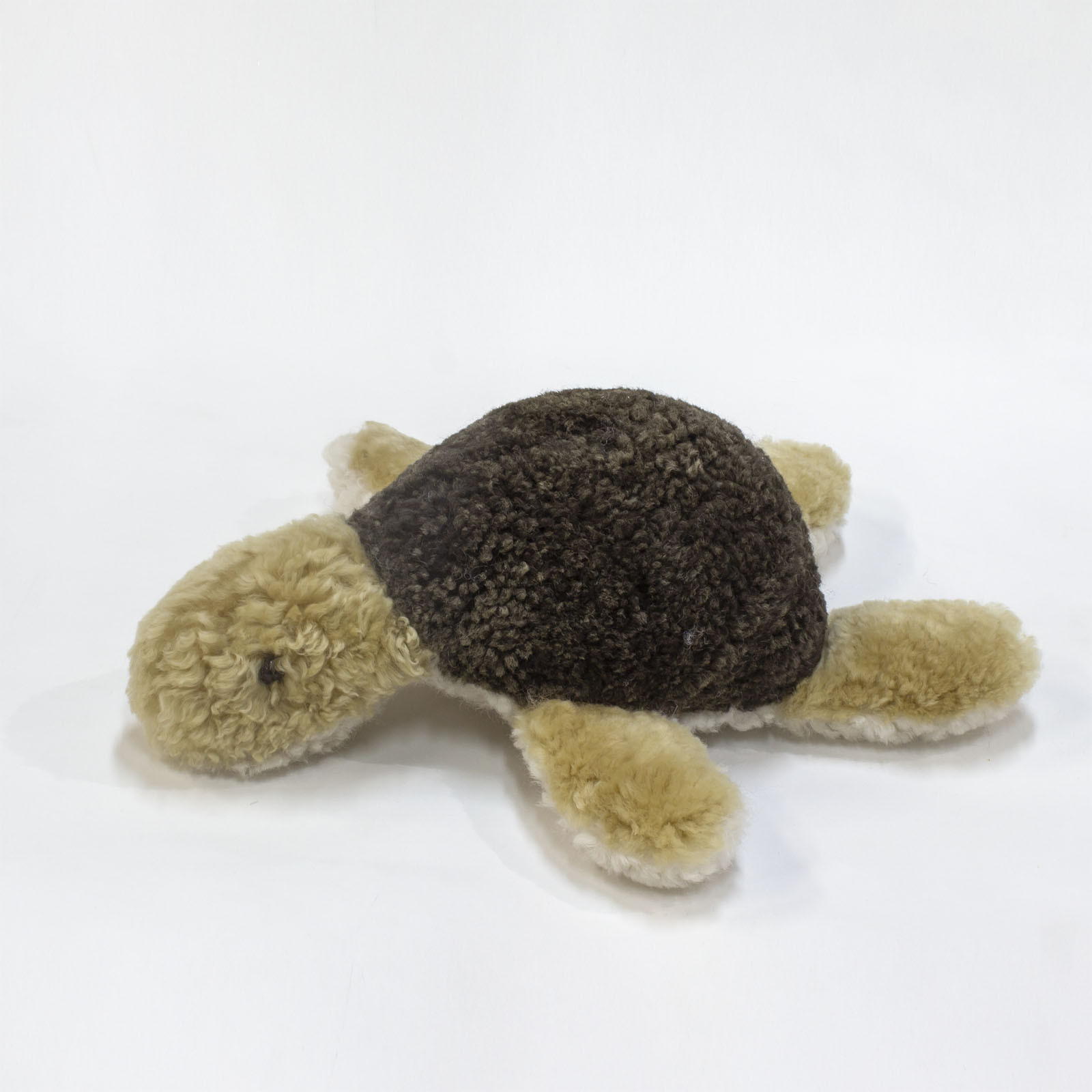 ムートンぬいぐるみ　かめのきゃんぱー