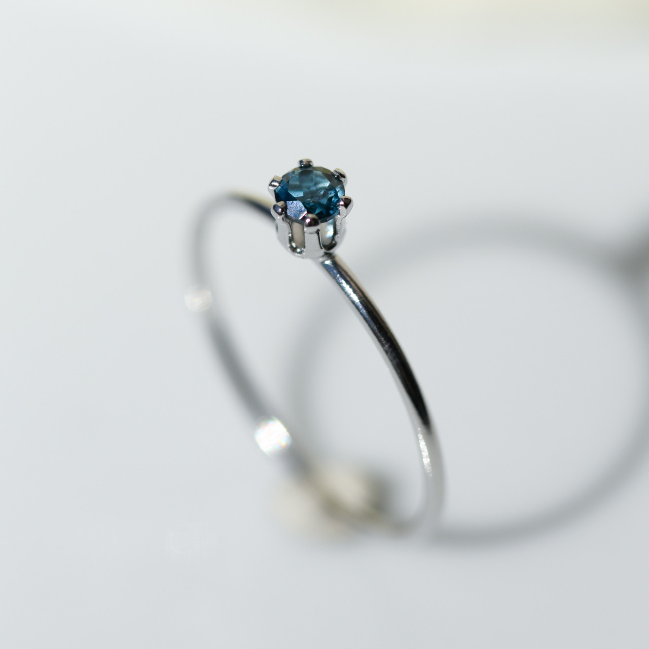 高品質ロンドンブルートパーズのSV925/14kgfリング 天然石 指輪 通勤 シンプル 極小 [No.139]