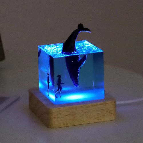 レジンランプ サメ＆クラゲ ハンドメイドランプ ホームインテリア リビング装飾 サメ＆クラゲ レジンランプ 手作り オーシャンライト 水中冒険