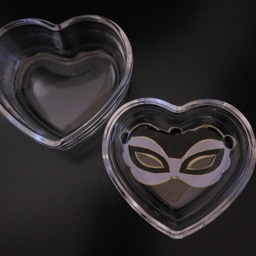 ヴェネツィア仮面カーニバル レッド/ ハート形ガラスの小物入れ プチ