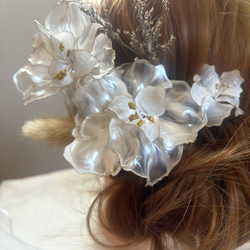 【レビューで送料無料】ホワイトパール 花 髪飾り ウェディング 成人式 結婚式 ブライダル ヘッドドレス フラワー 3枚目の画像