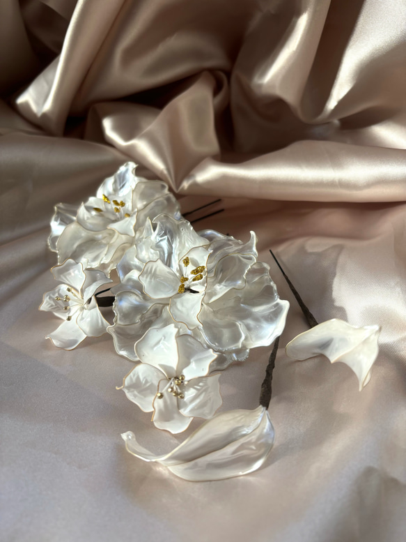 【レビューで送料無料】ホワイトパール 花 髪飾り ウェディング 成人式 結婚式 ブライダル ヘッドドレス フラワー 11枚目の画像