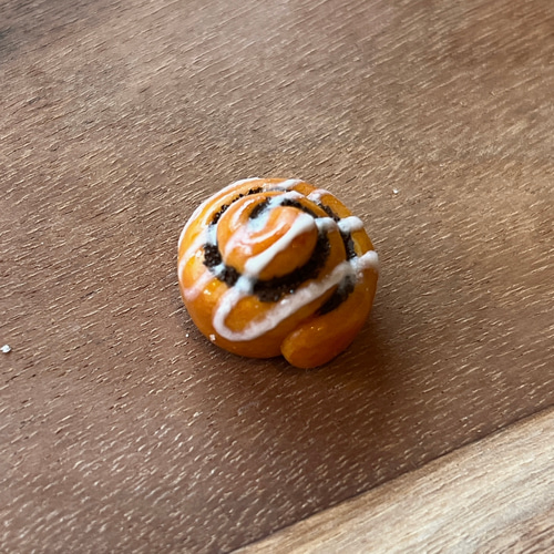 ○シナモンロール○選べるパーツ/ストラップ/マグネット/チャーム