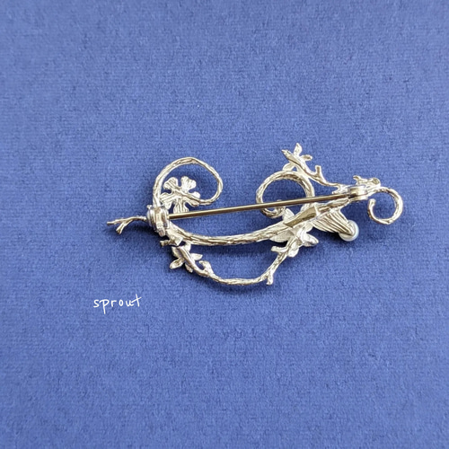 silver925 ツタのブローチ ブローチ スプラウト 通販 17365775｜Creema