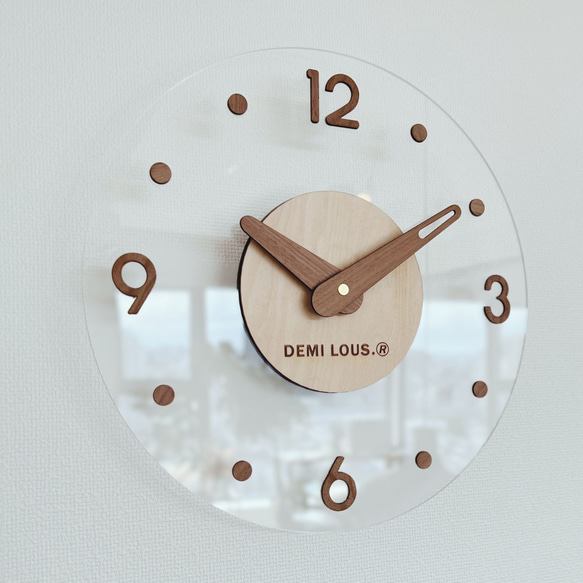 モダンな壁掛け時計 - クリア透明＆自然木製デザイン | 静かで可愛いインテリア時計 19枚目の画像