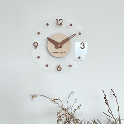 壁掛け時計 - クリア透明＆自然木製デザイン | 静かで可愛いインテリア時計 1枚目の画像