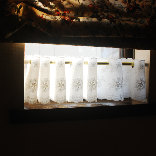 カフェカーテン☆無地☆確かに短いカフェカーテンです「ミニカフェ