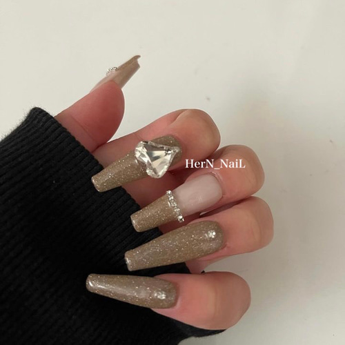フラッシュネイル》ゴールドストーンハートネイルチップ ネイル