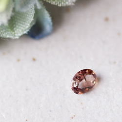 アキシナイト＊オーバル・カット＊0.15ct＊3.8×3.0mm＊AX-001 1枚目の画像