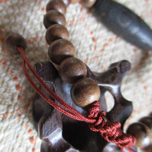 火供養 亀甲六眼天珠とベトナム産沈香木珠のお紐仕立てブレスレット