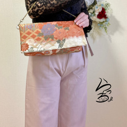 【kimono】帯リメイク 古典植物柄 クラッチバッグ 4枚目の画像