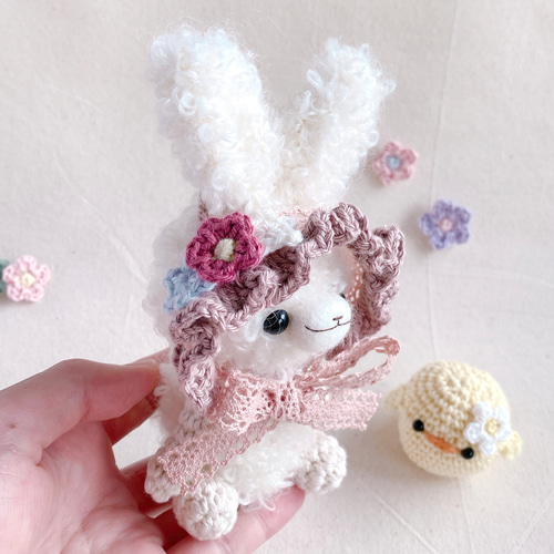 ふわふわうさぎさんあみぐるみ＊お花いっぱいの春色ヘッドドレスで