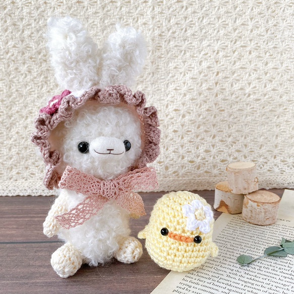 ふわふわ白うさぎのあみぐるみ＊お花いっぱいの春色ヘッドドレスで