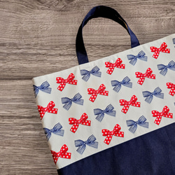 【オーダー】レッスンバッグ　リボン柄ブルー レッスン 手刺繍 スモッキング レッスンバッグ マチつき 紺色 布製