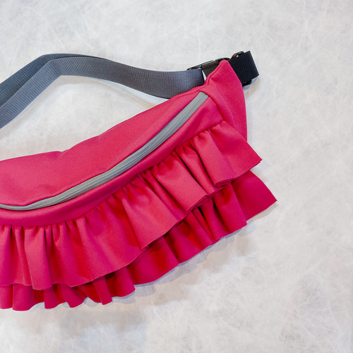 2段フリルがかわいいボディBAG チェリーピンク ボディバッグ・ウエスト
