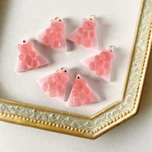 くまグミ△三角（いちごミルク）ピアス・イヤリング ピアス（フック 