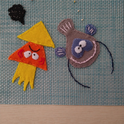 イカとアンコウのフェルト手刺繍ランチョンマット 4枚目の画像