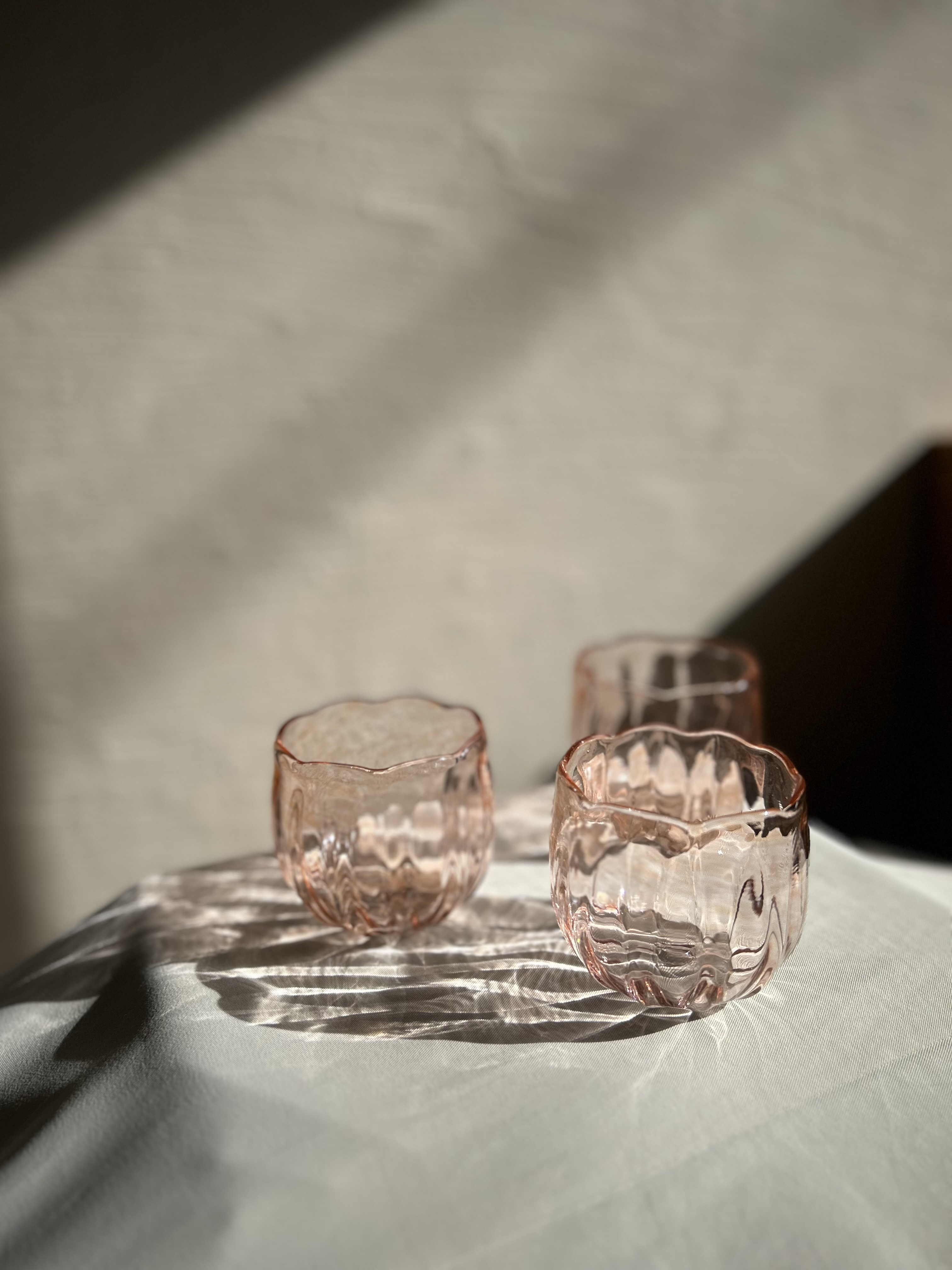 【値引き】大正ガラス　盃　お猪口　吹きガラス　気泡ガラス　クリアガラス　蔵出し 値引き】大正ガラス 盃 お猪口 吹きガラス 気泡ガラス クリアガラス