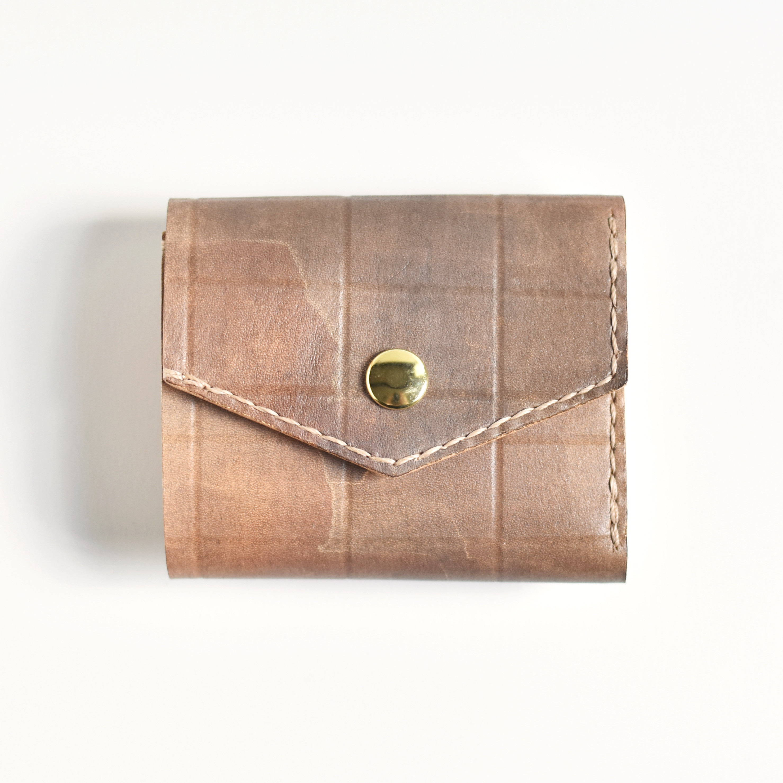 革の手染め財布 「チョコレート（三つ折りミニ財布）」