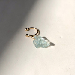 [其中一種] 海藍寶石原石耳骨夾礦物天然石手工配件 (No.2911) 第1張的照片
