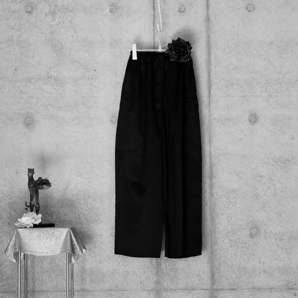 黒ブラック　ぷっくらパンツ　 フリーサイズ   　着物リメイク　 1枚目の画像