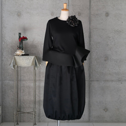 黒ブラック　バルーンスカート　 フリーサイズ   　着物リメイク　 1枚目の画像