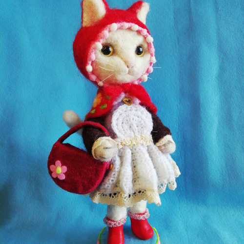 ル 年末のプロモーション 羊毛フェルト*オッドアイ白猫 ちゃん*ぬいぐるみ 赤リボン 約 羊毛フェルト